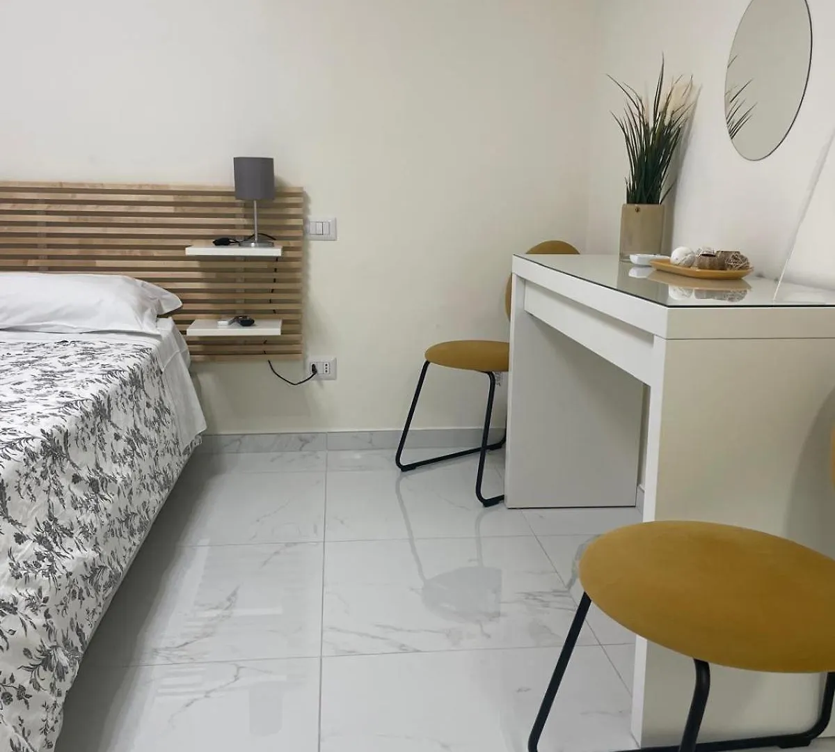 Hotel Napoli A Piignatelli Affittacamere